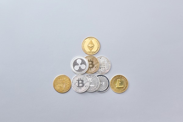 Checklist and notes prepared before sending a cryptocurrency payment